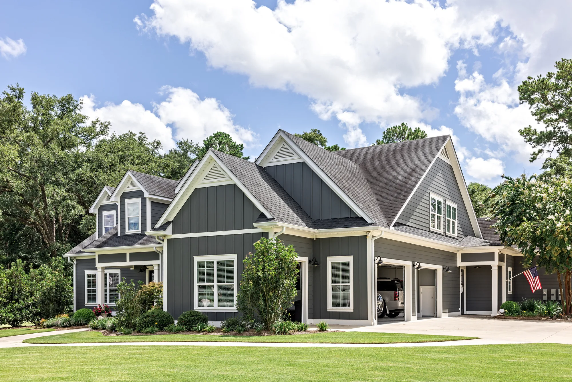 Lawn Maintenance image 2 in Elk Grove, CA 95757